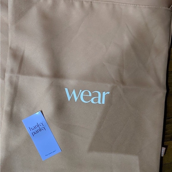 Travel Bags in Mauve Set of Wash and Wear By Hanky Panky NWT - Picture 3 of 6